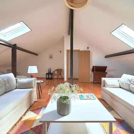 Apartman Idyllic With Amazing Courtyard, By Timecooler