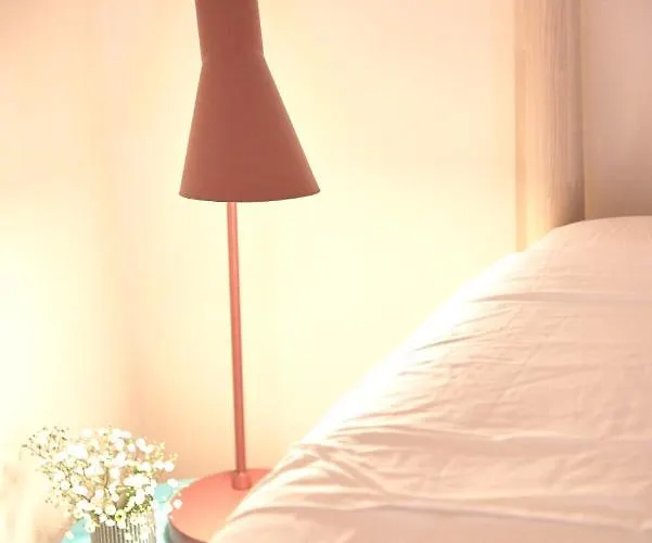 Idyllic With Amazing Courtyard, By Timecooler Διαμέρισμα