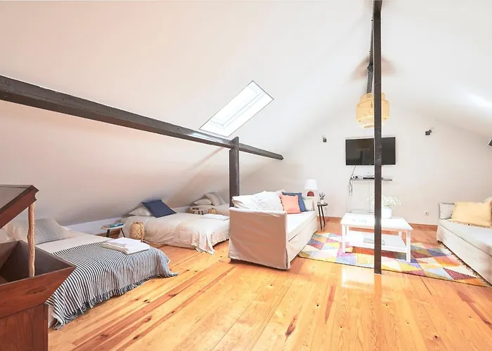 Idyllic With Amazing Courtyard, By Timecooler Διαμέρισμα