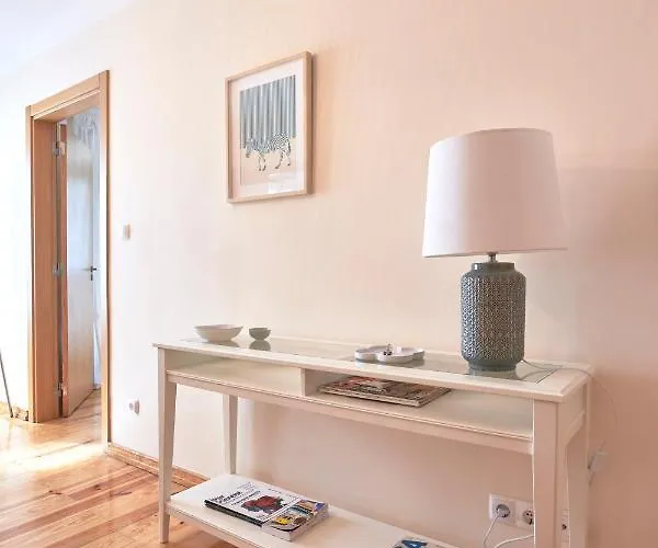 Διαμέρισμα Idyllic With Amazing Courtyard, By Timecooler