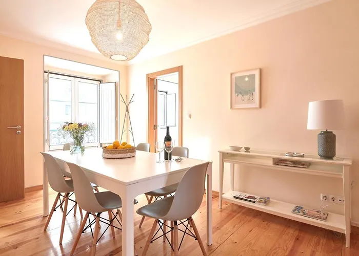 Διαμέρισμα Idyllic With Amazing Courtyard, By Timecooler *