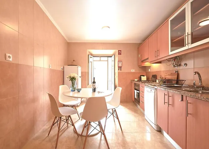 Idyllic With Amazing Courtyard, By Timecooler Διαμέρισμα *