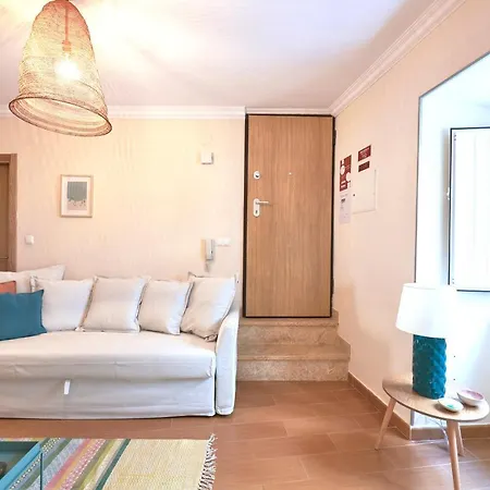 Idyllic With Amazing Courtyard, By Timecooler Appartamento Lisbona