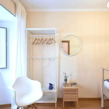 Idyllic With Amazing Courtyard, By Timecooler * ליסבון