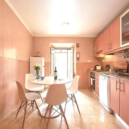 Idyllic With Amazing Courtyard, By Timecooler דירה *