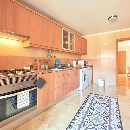 Idyllic With Amazing Courtyard, By Timecooler דירה