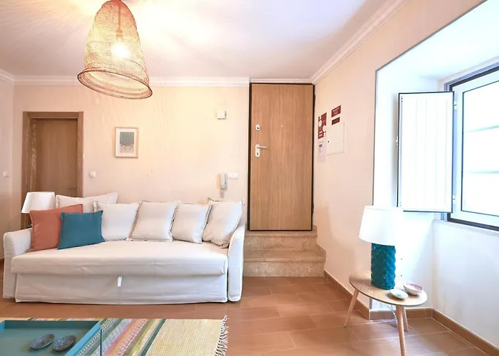 Idyllic With Amazing Courtyard, By Timecooler Lejlighed Lisboa