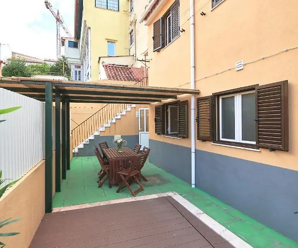 아파트 Idyllic With Amazing Courtyard, By Timecooler 리스본